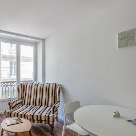 Charming Flat Close To Bastille Republique And Pere Lachaise - Welkeys
