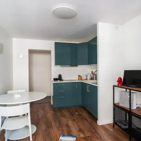 Charming Flat Close To Bastille Republique And Pere Lachaise - Welkeys *